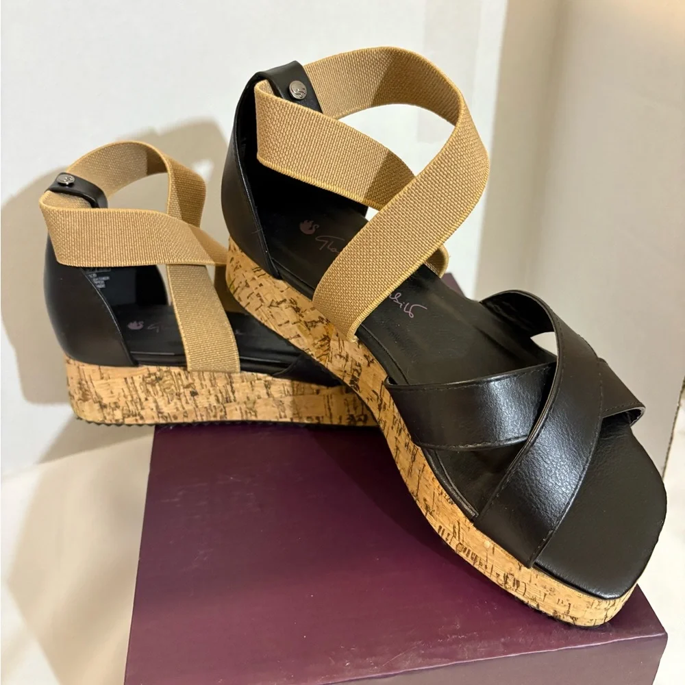 Gloria‎ Vanderbilt Women’s size 6 black wedge cork sandals cross band straps NIB
